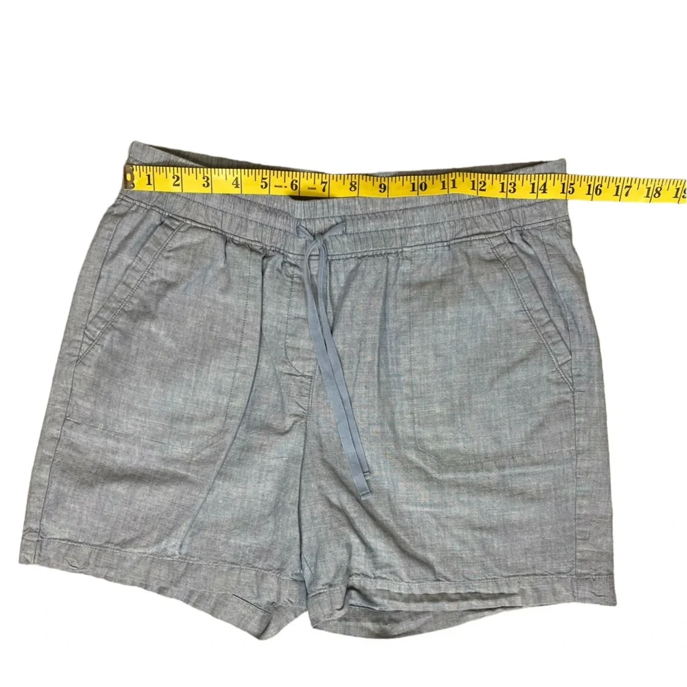 EUC Talbots Chambray Pull-on Shorts (E-1) - Picture 4 of 7